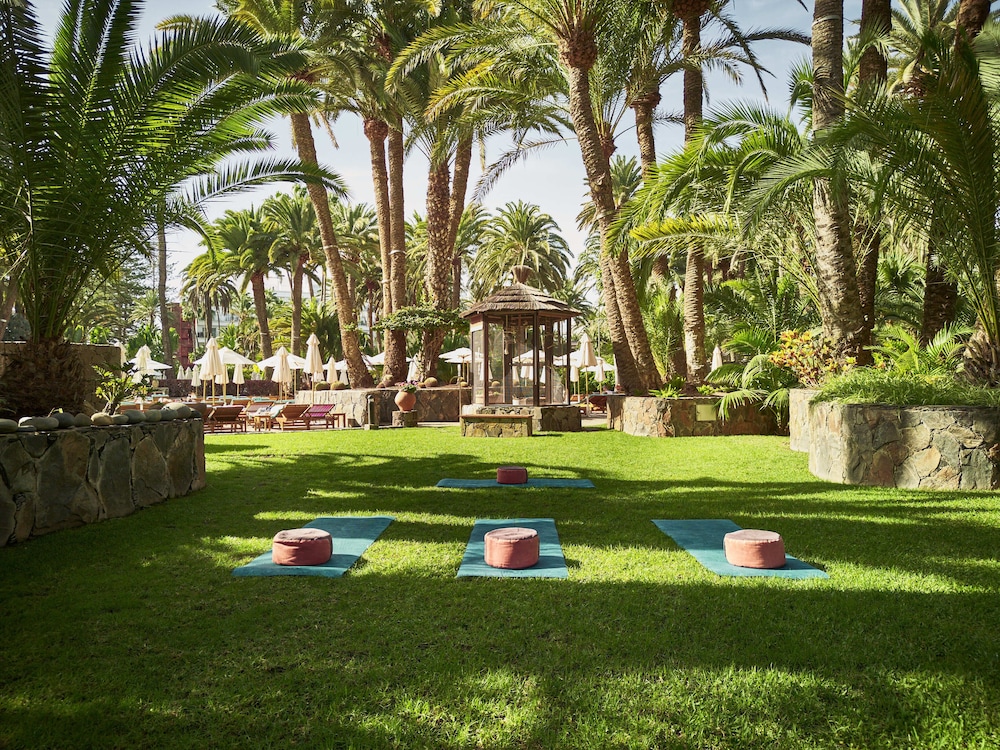 Seaside Palm Beach — Sports & recreation in Meloneras, Canary Islands