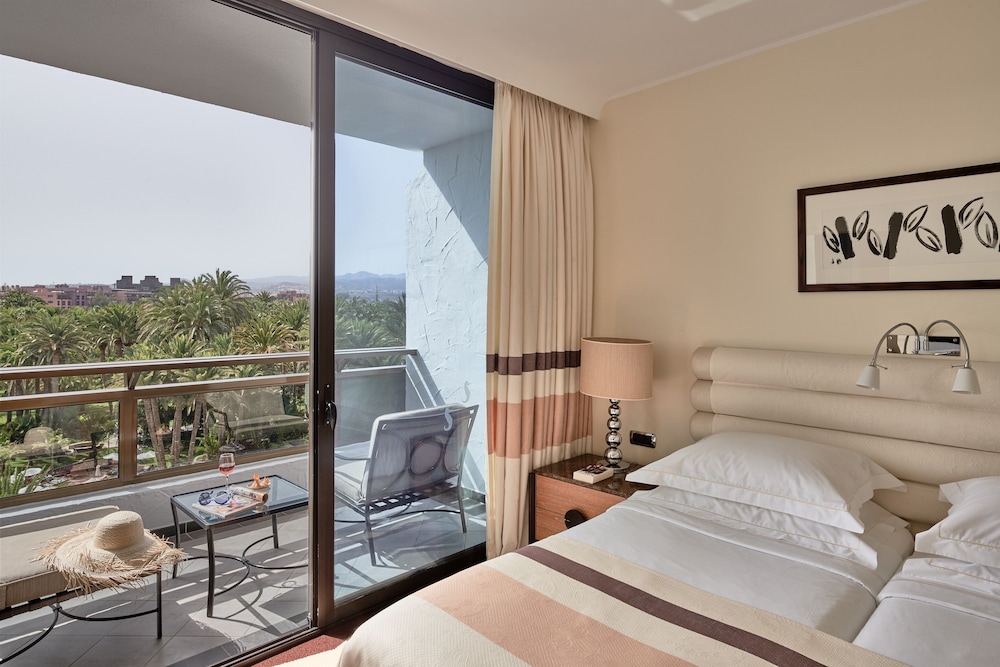 Seaside Palm Beach — Hotel rooms in Meloneras, Canary Islands