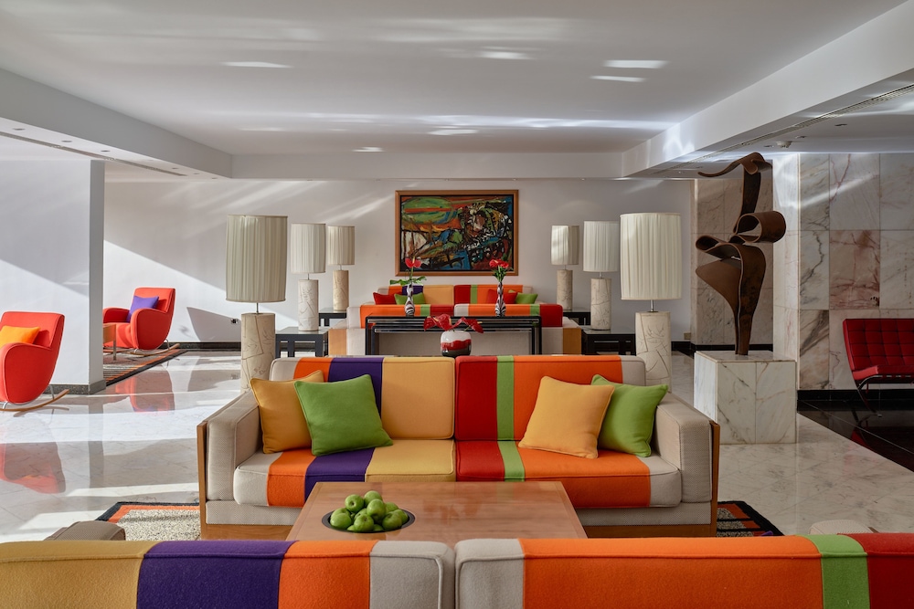 Seaside Palm Beach — Restaurant & bars in Meloneras, Canary Islands