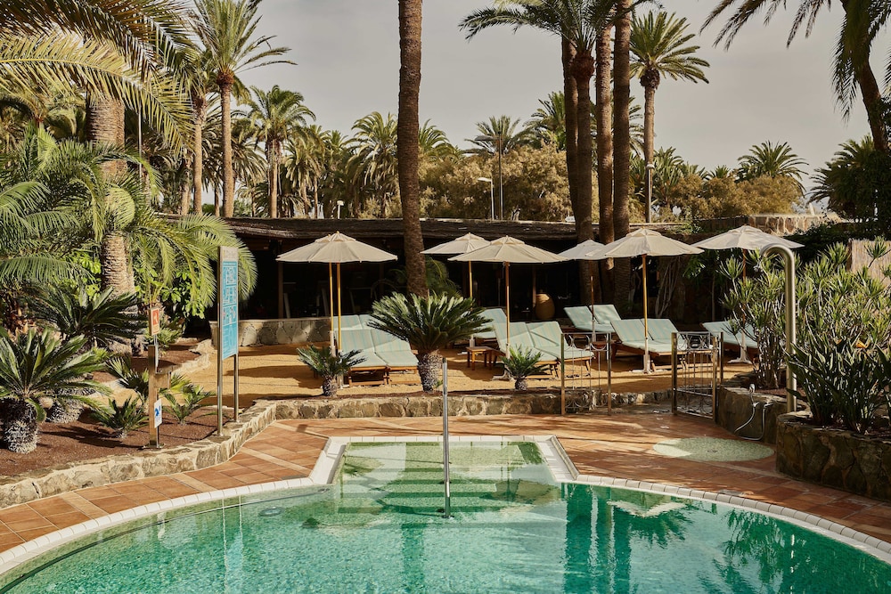 Seaside Palm Beach — Swimming pool in Meloneras, Canary Islands