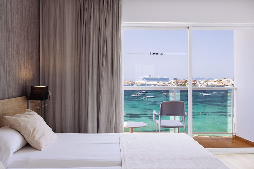 Hotel Simbad — Hotel rooms in Ibiza Town, Balearic Islands