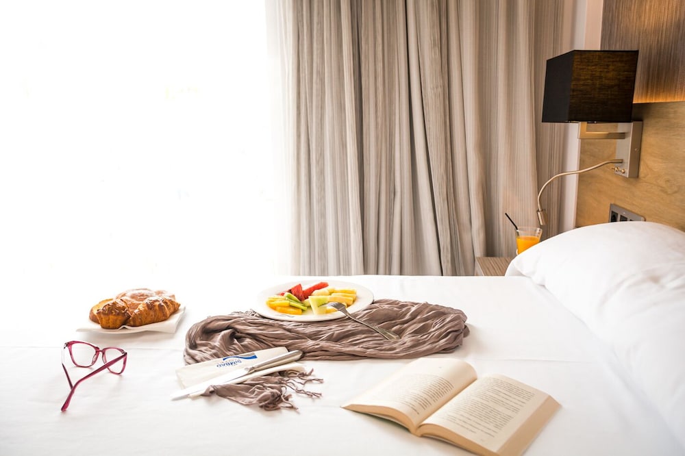 Hotel Simbad — Hotel rooms in Ibiza Town, Balearic Islands
