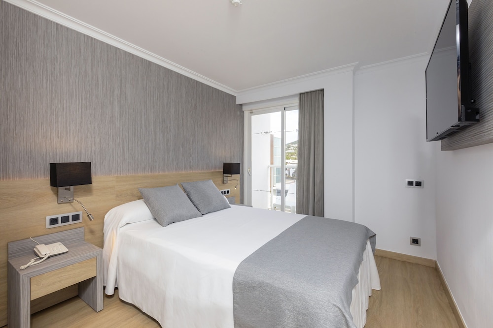 Hotel Simbad — Hotel rooms in Ibiza Town, Balearic Islands