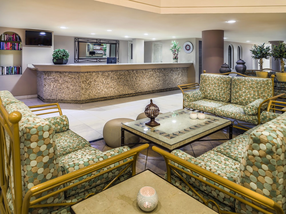 Sol Sun Beach Apartamentos — Hotel building in Costa Adeje, Canary Islands