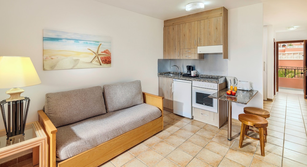 Sol Sun Beach Apartamentos — Hotel rooms in Costa Adeje, Canary Islands