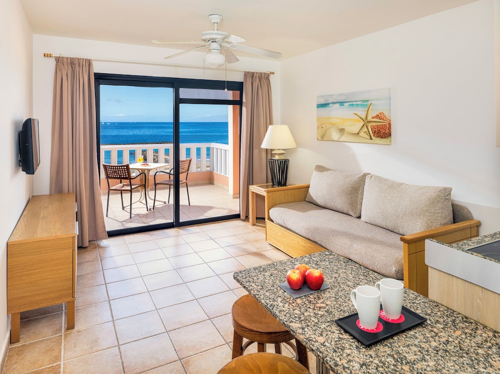Sol Sun Beach Apartamentos — Hotel rooms in Costa Adeje, Canary Islands