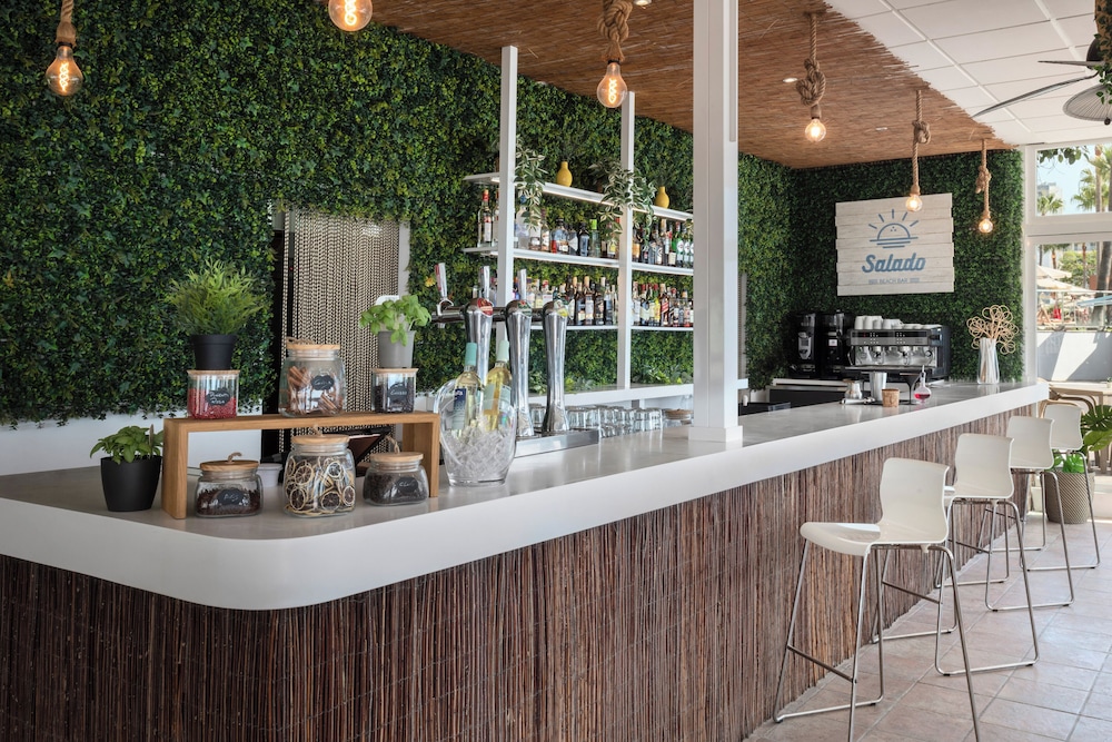 Sol Puerto Marina — Restaurant & bars in Torremolinos, Andalusia