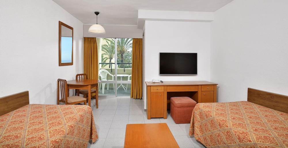 Sol Puerto Marina — Hotel rooms in Torremolinos, Andalusia