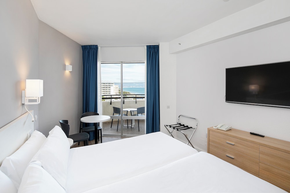 Sol Puerto Marina — Hotel rooms in Torremolinos, Andalusia