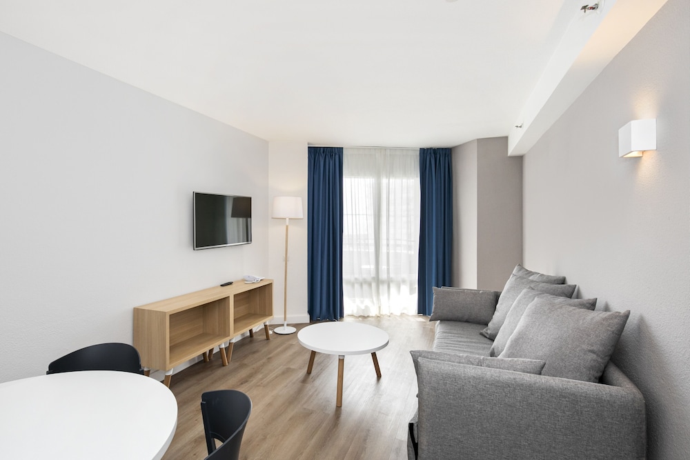 Sol Puerto Marina — Hotel rooms in Torremolinos, Andalusia