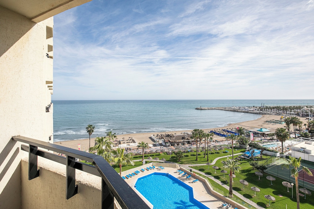 Sol Puerto Marina — Swimming pool in Torremolinos, Andalusia