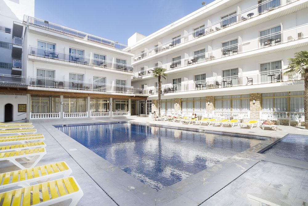 . Ibersol Hotel Sorra d'Or