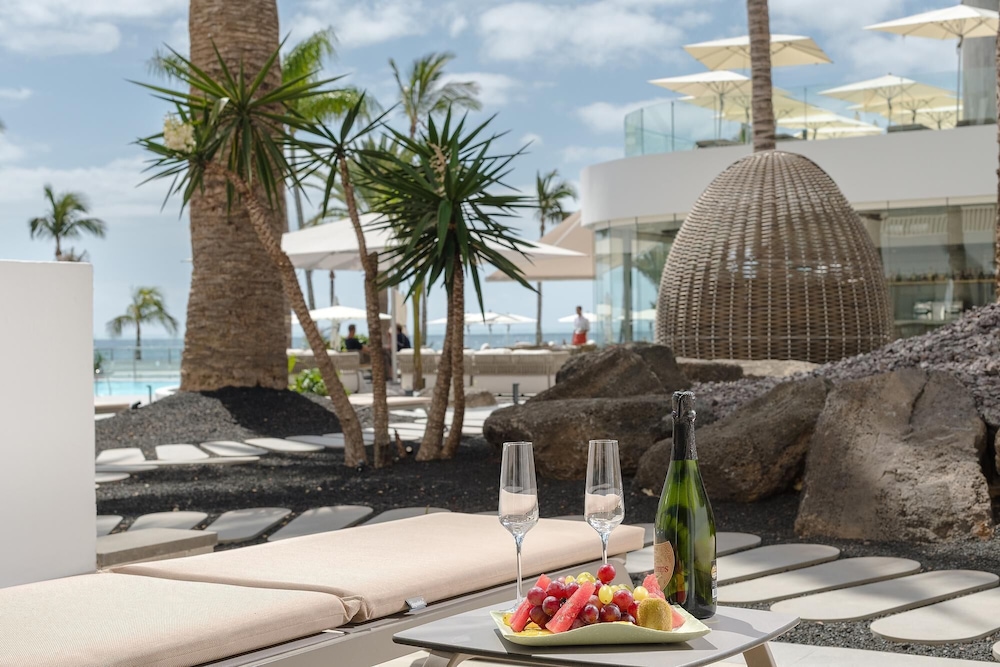 Plus Fariones Suite Hotel — Beach in Puerto del Carmen, Canary Islands