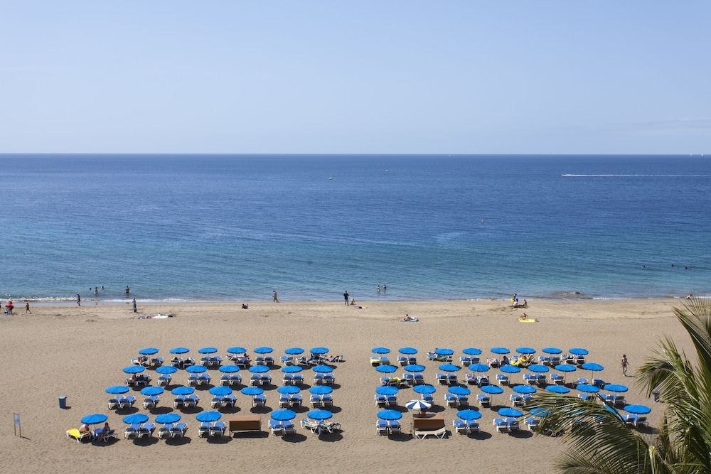 Plus Fariones Suite Hotel — Beach in Puerto del Carmen, Canary Islands