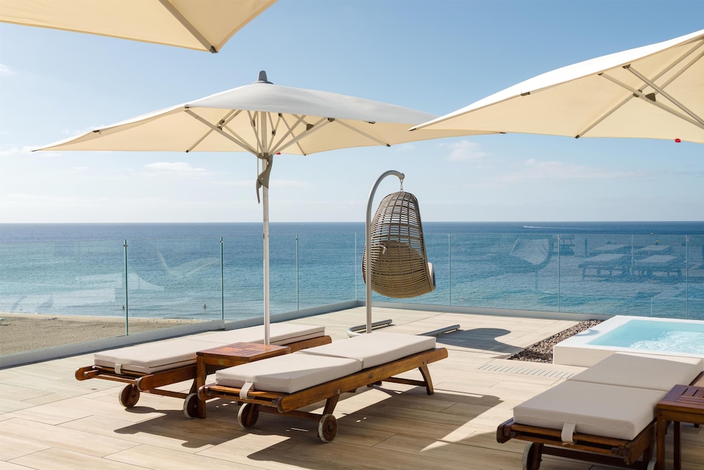 Plus Fariones Suite Hotel — Beach in Puerto del Carmen, Canary Islands