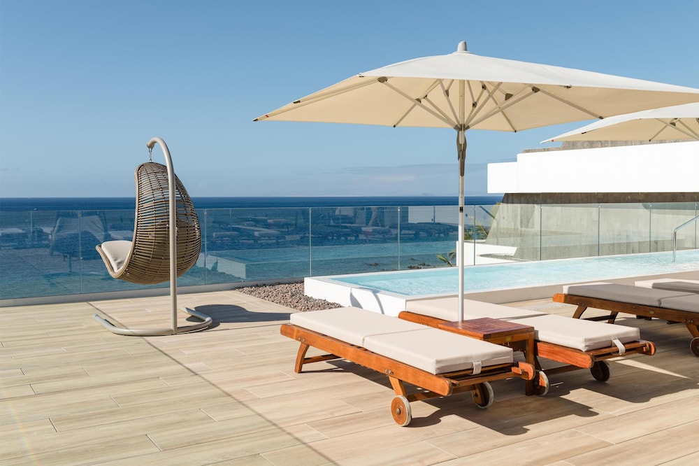 Plus Fariones Suite Hotel — Swimming pool in Puerto del Carmen, Canary Islands