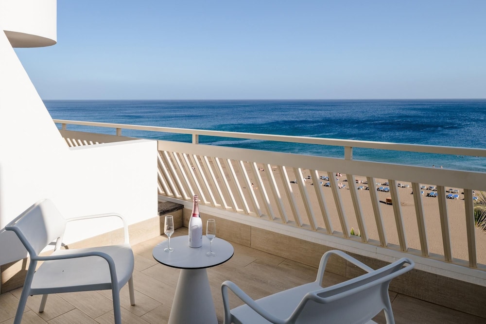 Plus Fariones Suite Hotel — Beach in Puerto del Carmen, Canary Islands