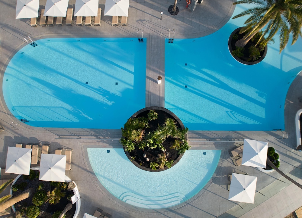 Plus Fariones Suite Hotel — Swimming pool in Puerto del Carmen, Canary Islands