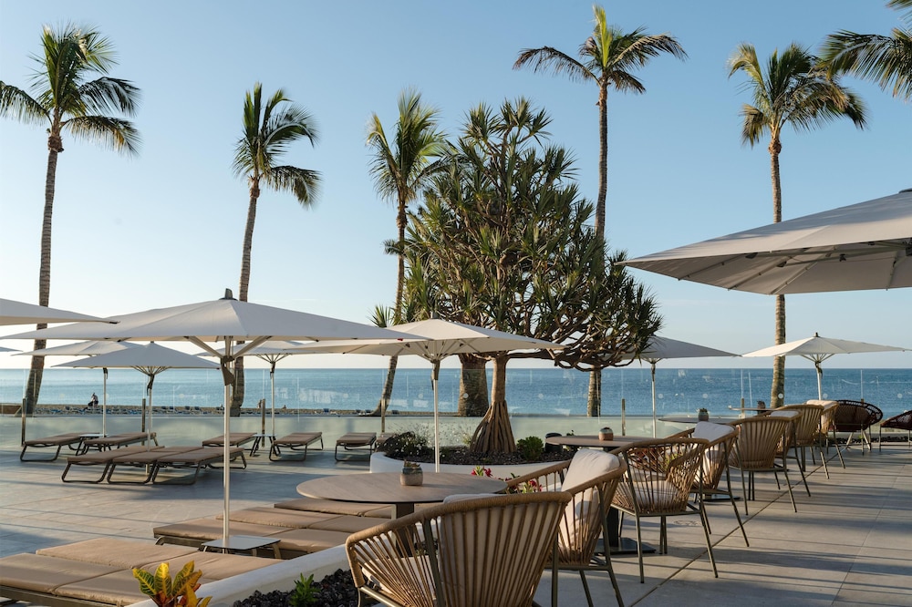 Plus Fariones Suite Hotel — Restaurant & bars in Puerto del Carmen, Canary Islands