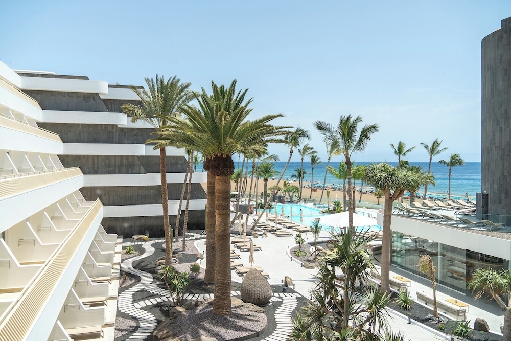 Plus Fariones Suite Hotel — Swimming pool in Puerto del Carmen, Canary Islands
