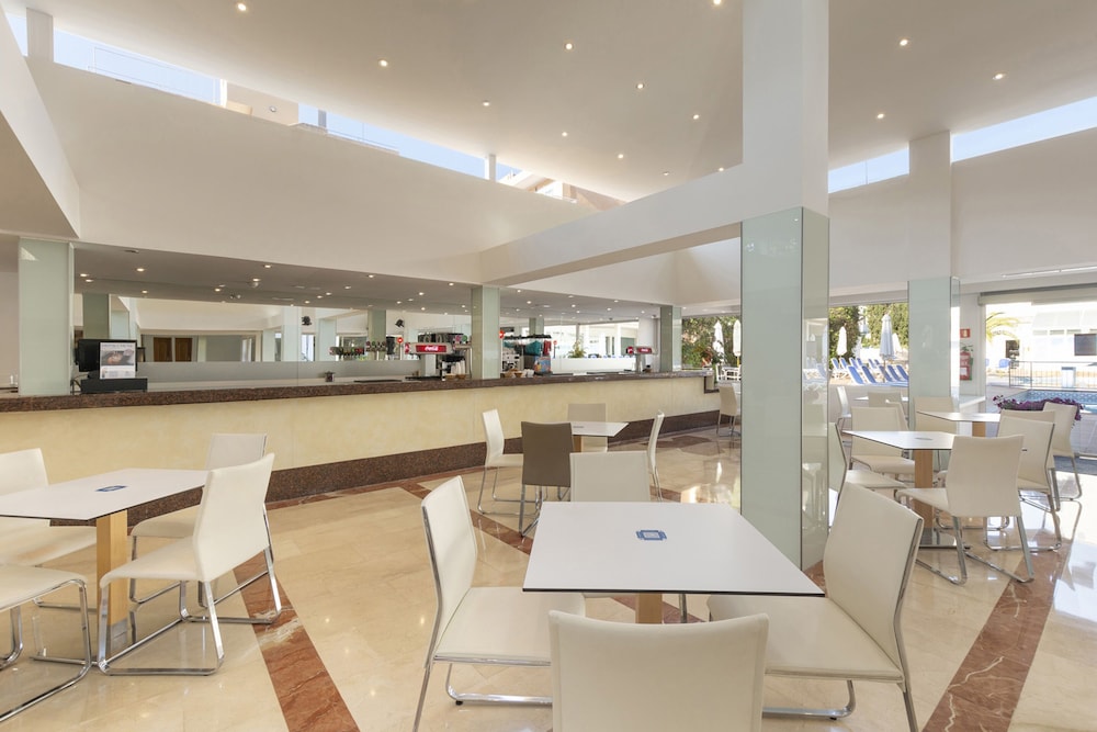 Mar Hotels Paguera & Spa — Restaurant & bars in Peguera, Balearic Islands
