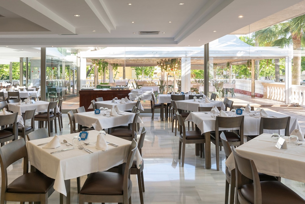 Mar Hotels Paguera & Spa — Restaurant & bars in Peguera, Balearic Islands