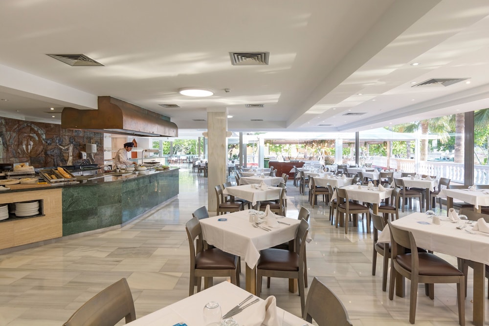 Mar Hotels Paguera & Spa — Restaurant & bars in Peguera, Balearic Islands