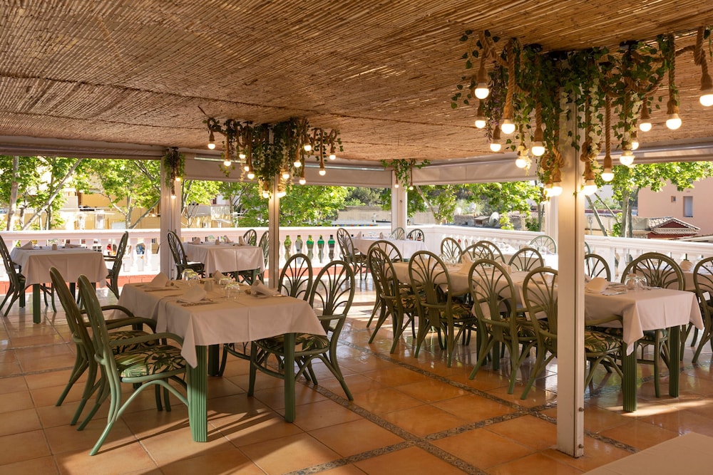 Mar Hotels Paguera & Spa — Restaurant & bars in Peguera, Balearic Islands