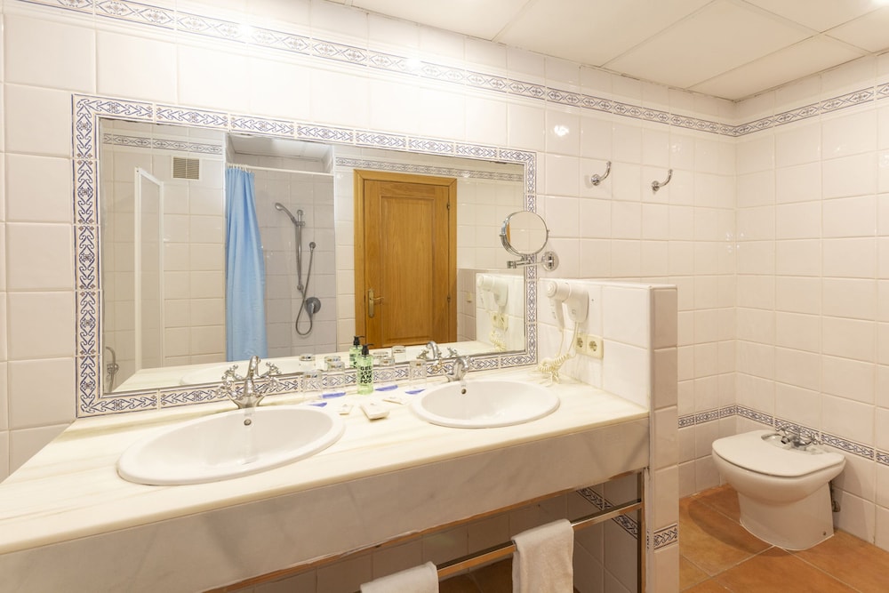 Mar Hotels Paguera & Spa — Hotel rooms in Peguera, Balearic Islands