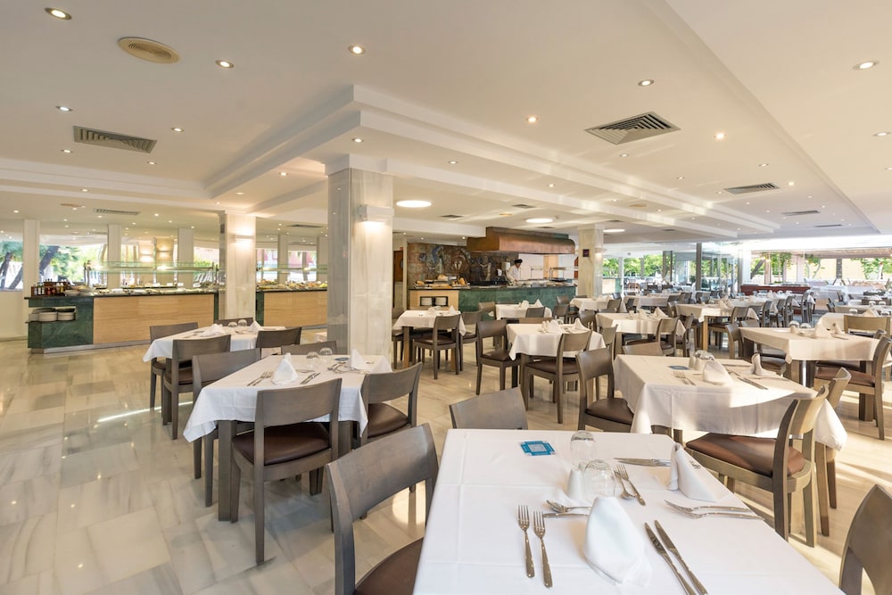 Mar Hotels Paguera & Spa — Restaurant & bars in Peguera, Balearic Islands