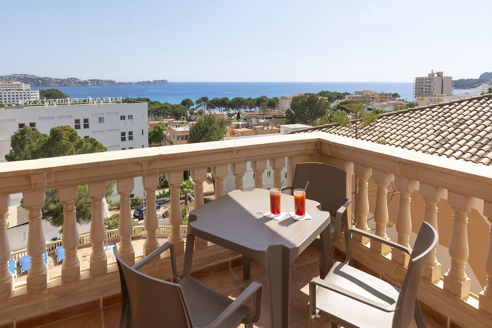 Mar Hotels Paguera & Spa — Hotel building in Peguera, Balearic Islands