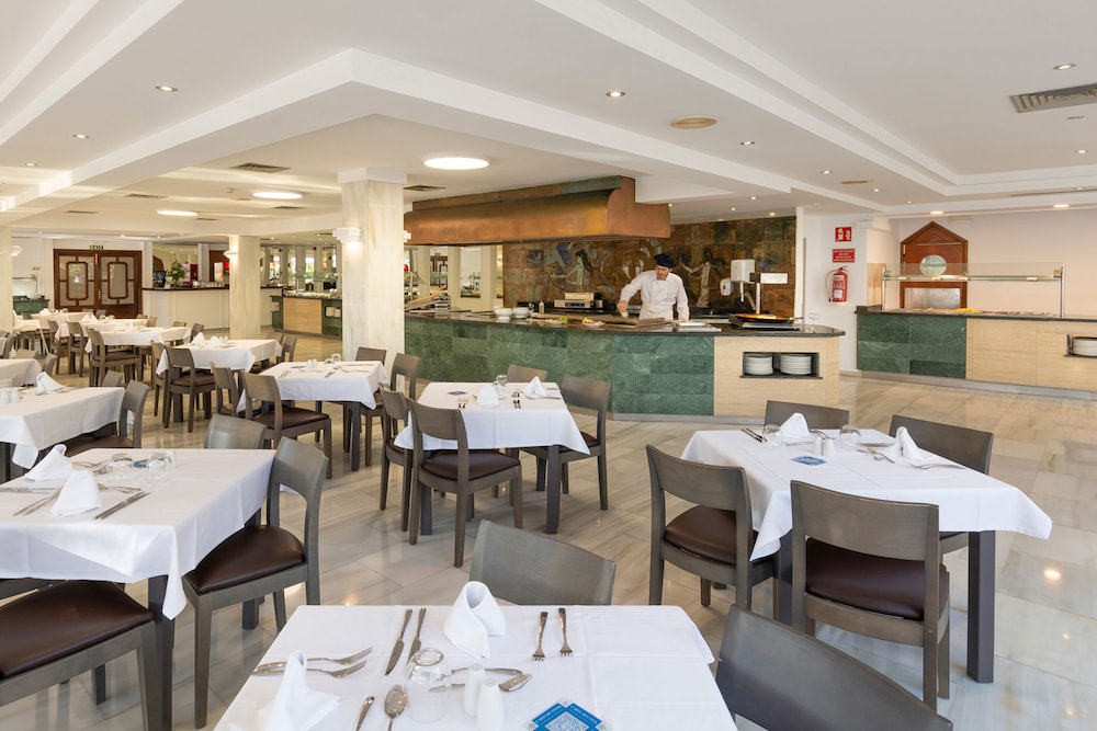 Mar Hotels Paguera & Spa — Restaurant & bars in Peguera, Balearic Islands