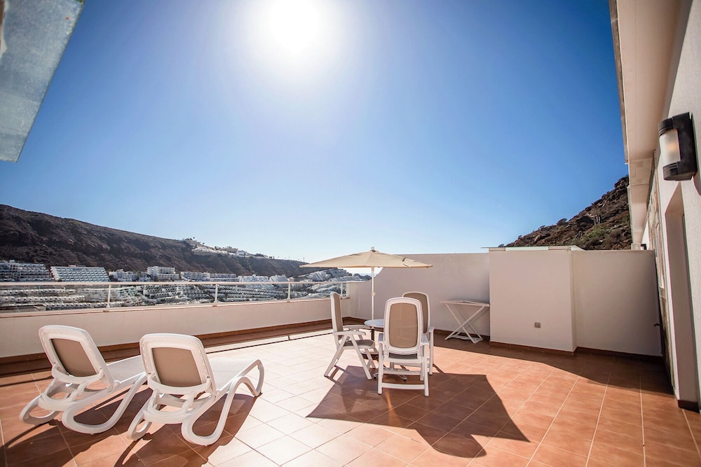 Servatur Terrazamar Suite & Sun Suite — Hotel building in Puerto Rico, Canary Islands