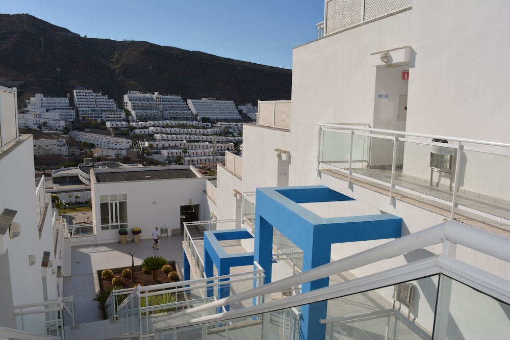 Servatur Terrazamar Suite & Sun Suite — Hotel building in Puerto Rico, Canary Islands