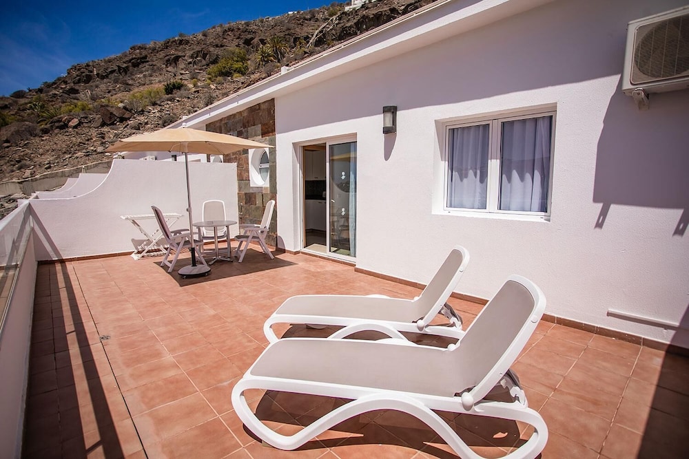 Servatur Terrazamar Suite & Sun Suite — Hotel building in Puerto Rico, Canary Islands