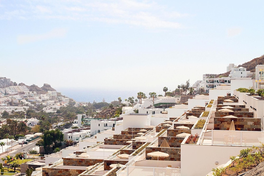 Servatur Terrazamar Suite & Sun Suite — Hotel building in Puerto Rico, Canary Islands