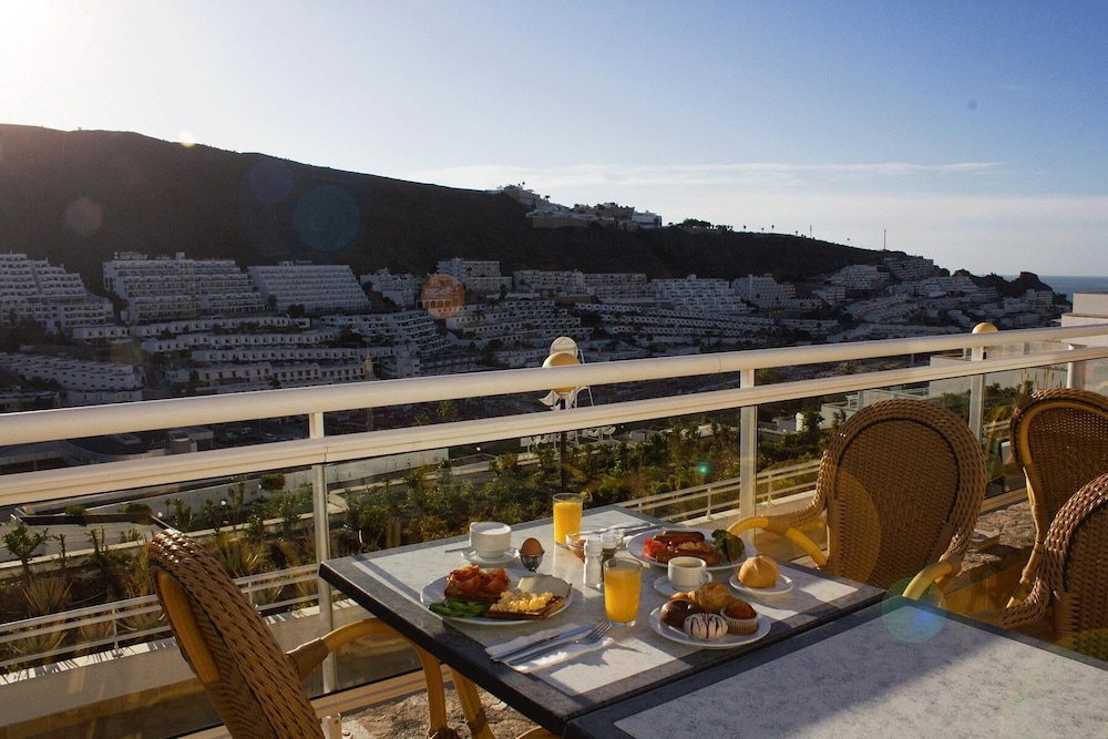 Servatur Terrazamar Suite & Sun Suite — Restaurant & bars in Puerto Rico, Canary Islands