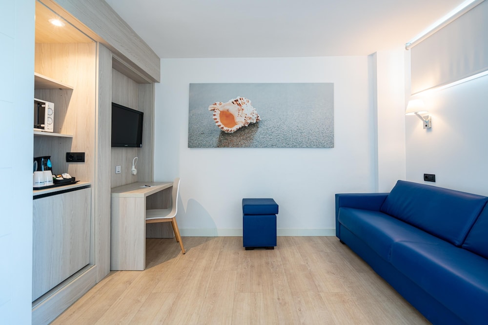 Hotel THB Sa Coma Platja — Hotel rooms in Sa Coma, Balearic Islands