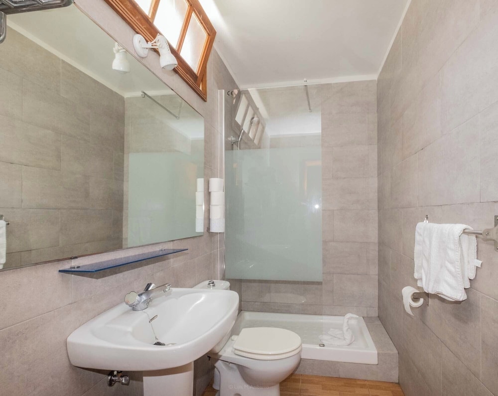 Apartamentos Tinerfe Garden — Hotel rooms in Costa Adeje, Canary Islands