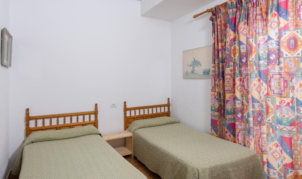 Apartamentos Tinerfe Garden — Hotel rooms in Costa Adeje, Canary Islands