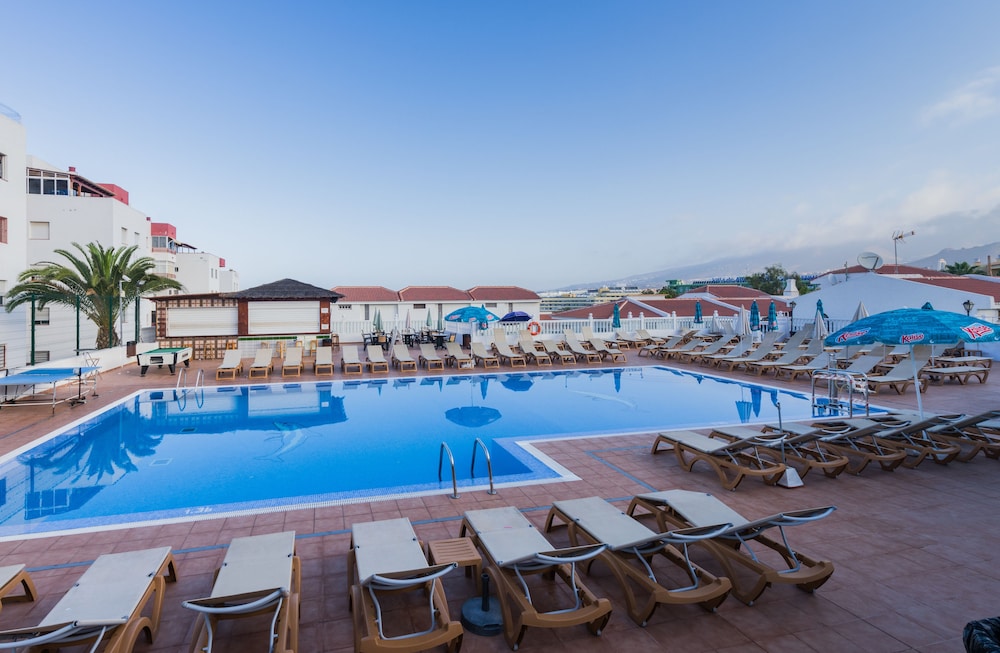 Apartamentos Tinerfe Garden — Main photo in Costa Adeje, Canary Islands