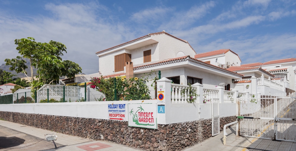 Apartamentos Tinerfe Garden — Hotel building in Costa Adeje, Canary Islands