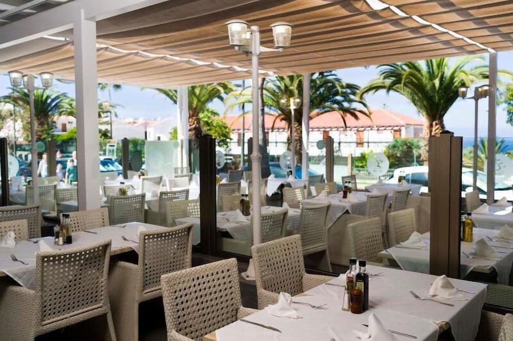 Apartamentos Tinerfe Garden — Restaurant & bars in Costa Adeje, Canary Islands