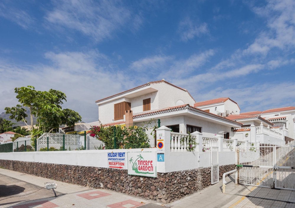 Apartamentos Tinerfe Garden — Hotel building in Costa Adeje, Canary Islands
