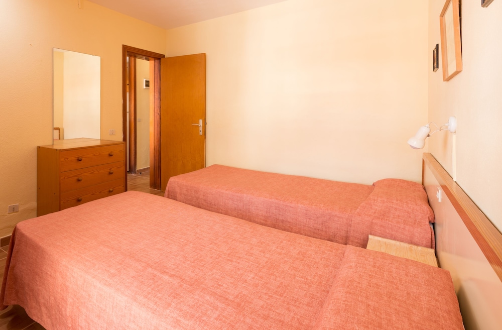 Apartamentos Tinerfe Garden — Hotel rooms in Costa Adeje, Canary Islands