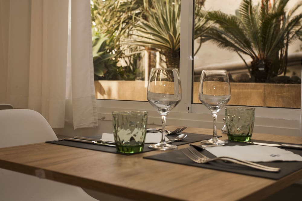 Hotel Tora — Restaurant & bars in Peguera, Balearic Islands