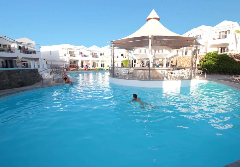Apartments Turbo Club — Swimming pool in Maspalomas, Canary Islands