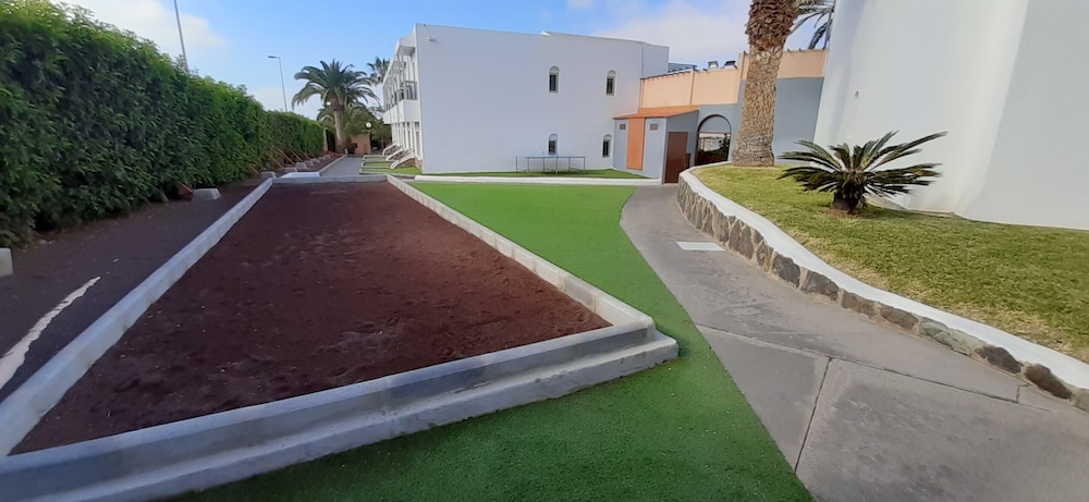Apartments Turbo Club — Hotel building in Maspalomas, Canary Islands