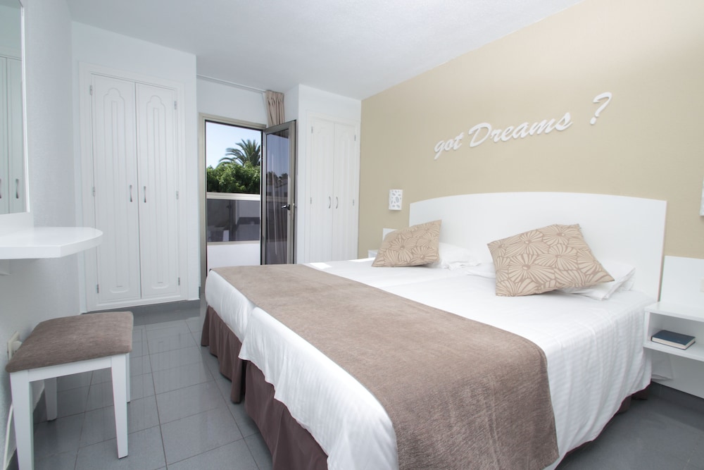 Apartments Turbo Club — Hotel rooms in Maspalomas, Canary Islands