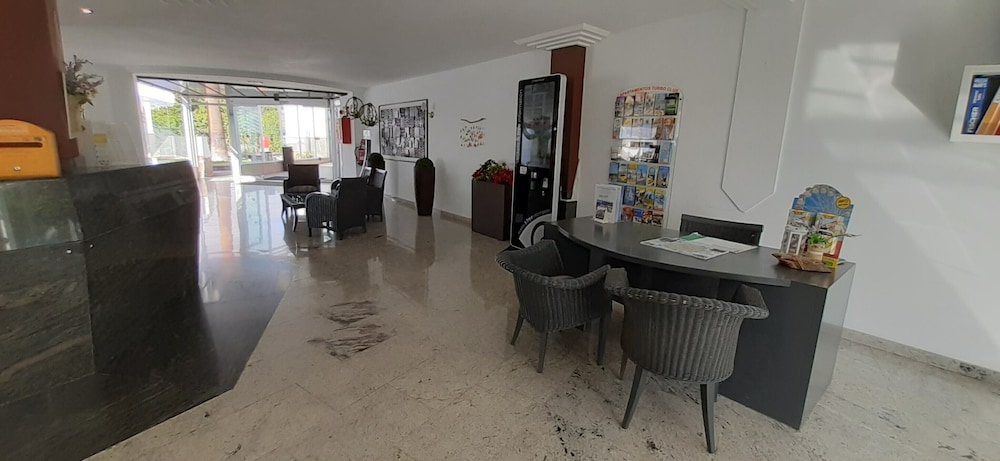 Apartments Turbo Club — Hotel rooms in Maspalomas, Canary Islands